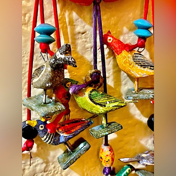 wood birds folk art necklace vtg 00AK hand-painted beaded adjustable satin cord - Picture 1 of 12